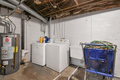 Tiny photo for 5690 Beechcroft Road B #B, Columbus, OH 43229 (MLS # 226023986)