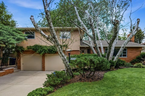 Photo of 2599 SONATA Drive, Columbus, OH 43209 (MLS # 226023137)