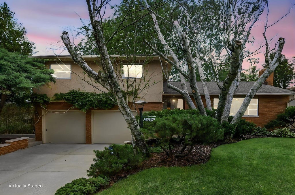 Photo of 2599 SONATA Drive, Columbus, OH 43209 (MLS # 226023137)