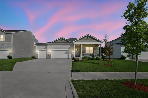 Photo of 443 Madison Way, Plain City, OH 43064 (MLS # 226028057)