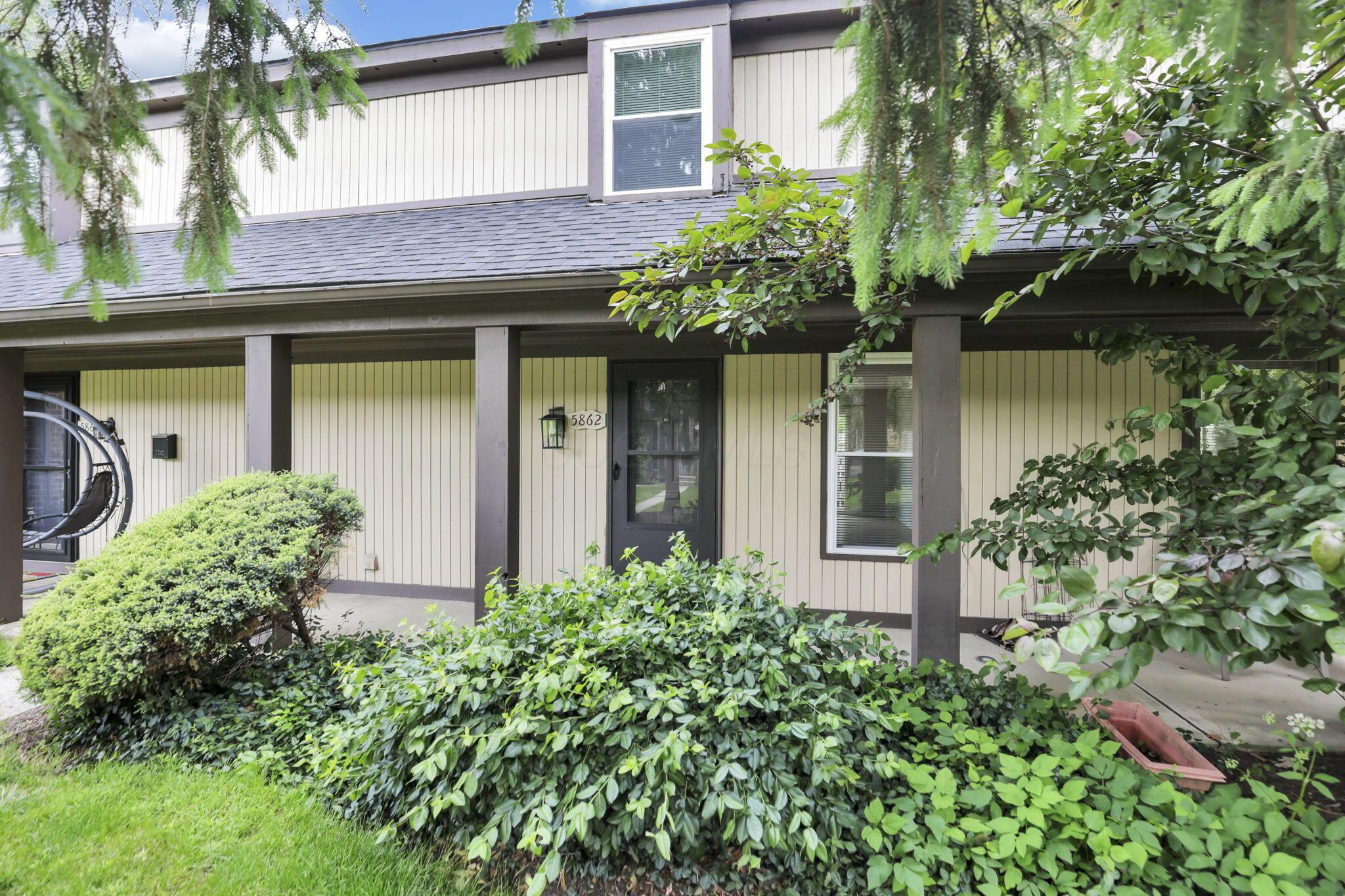 5862 Hallridge Circle