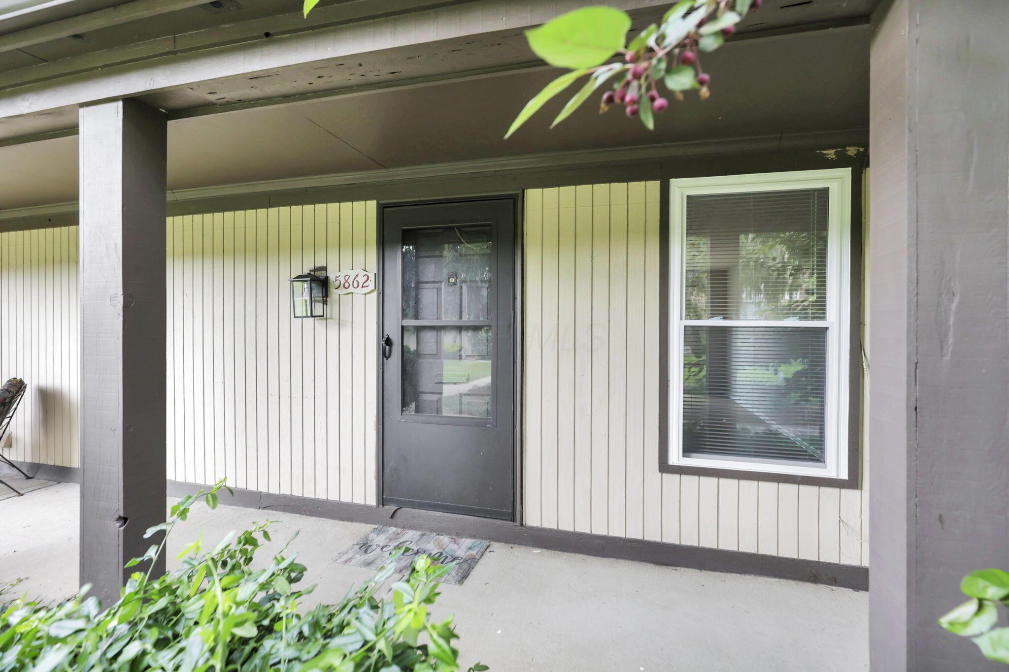 5862 Hallridge Circle