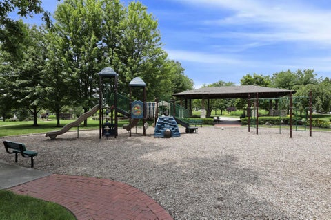 Tiny photo for 50 W Broad Street 3602 #3602, Columbus, OH 43215 (MLS # 226023984)