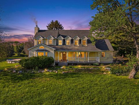 Photo of 5050 Clark Shaw Road, Powell, OH 43065 (MLS # 226012772)