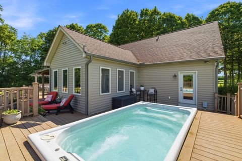 Tiny photo for 15050 Croton Road, Centerburg, OH 43011 (MLS # 226023980)