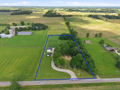 Tiny photo for 15050 Croton Road, Centerburg, OH 43011 (MLS # 226023980)