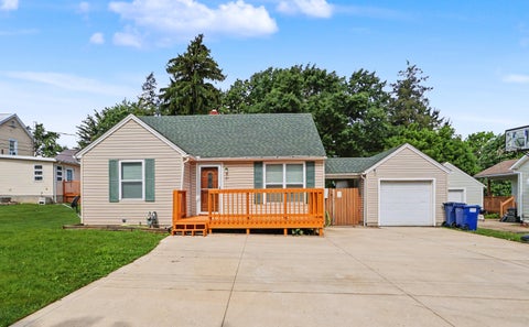 Photo of 21 Jennings Court, Shelby, OH 44875 (MLS # 226022701)