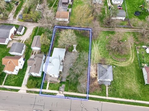 Photo of 482 E George Street, Marion, OH 43302 (MLS # 226011810)