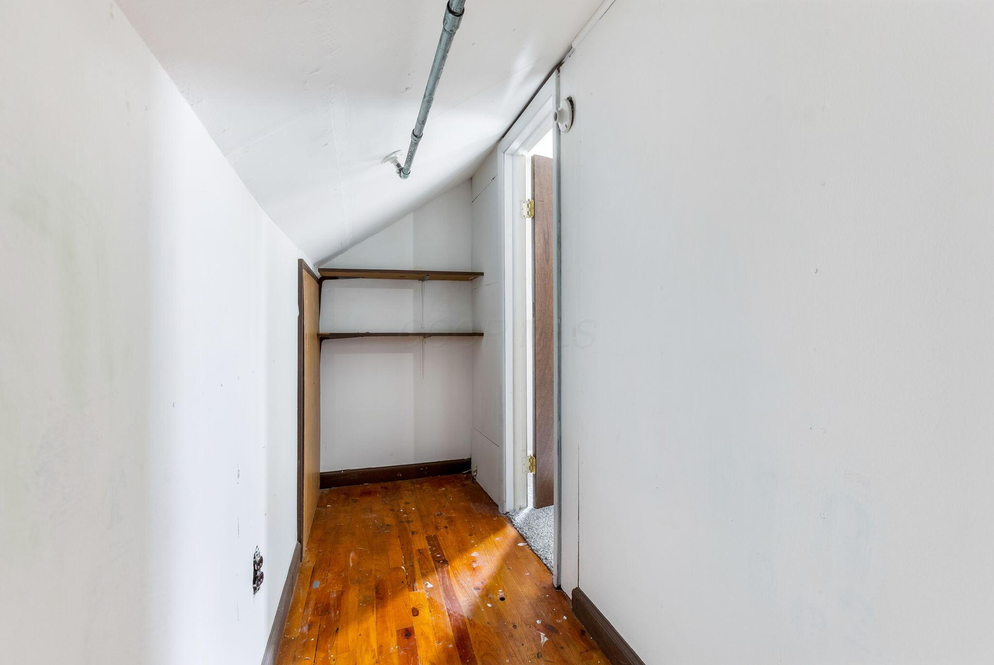 1738 W Chestnut Street, Lancaster, Ohio image 32
