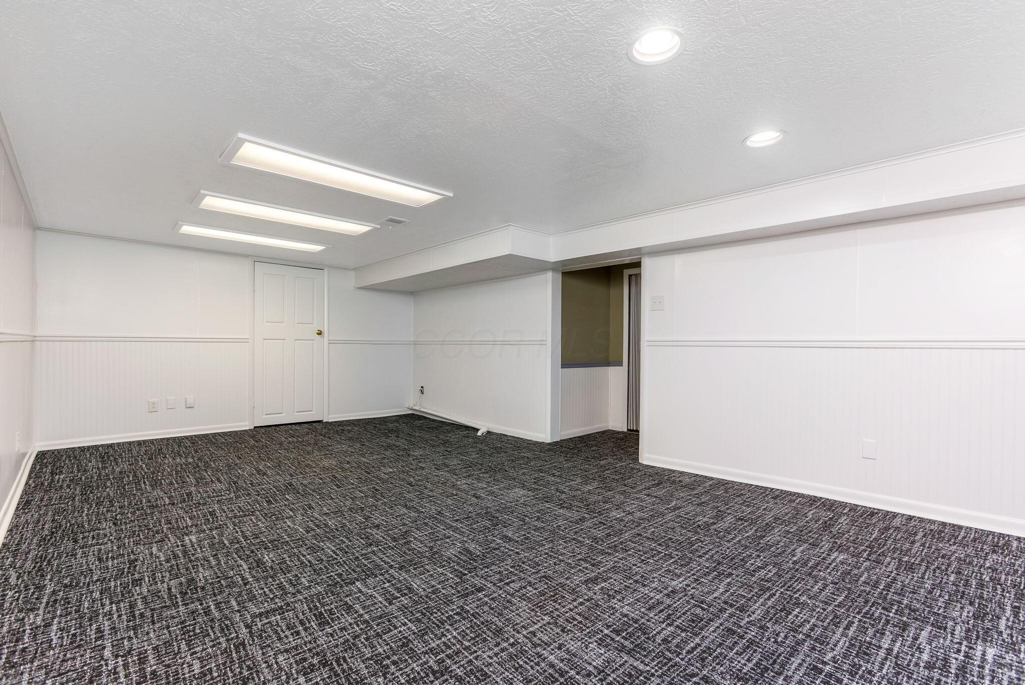 1738 W Chestnut Street, Lancaster, Ohio image 38