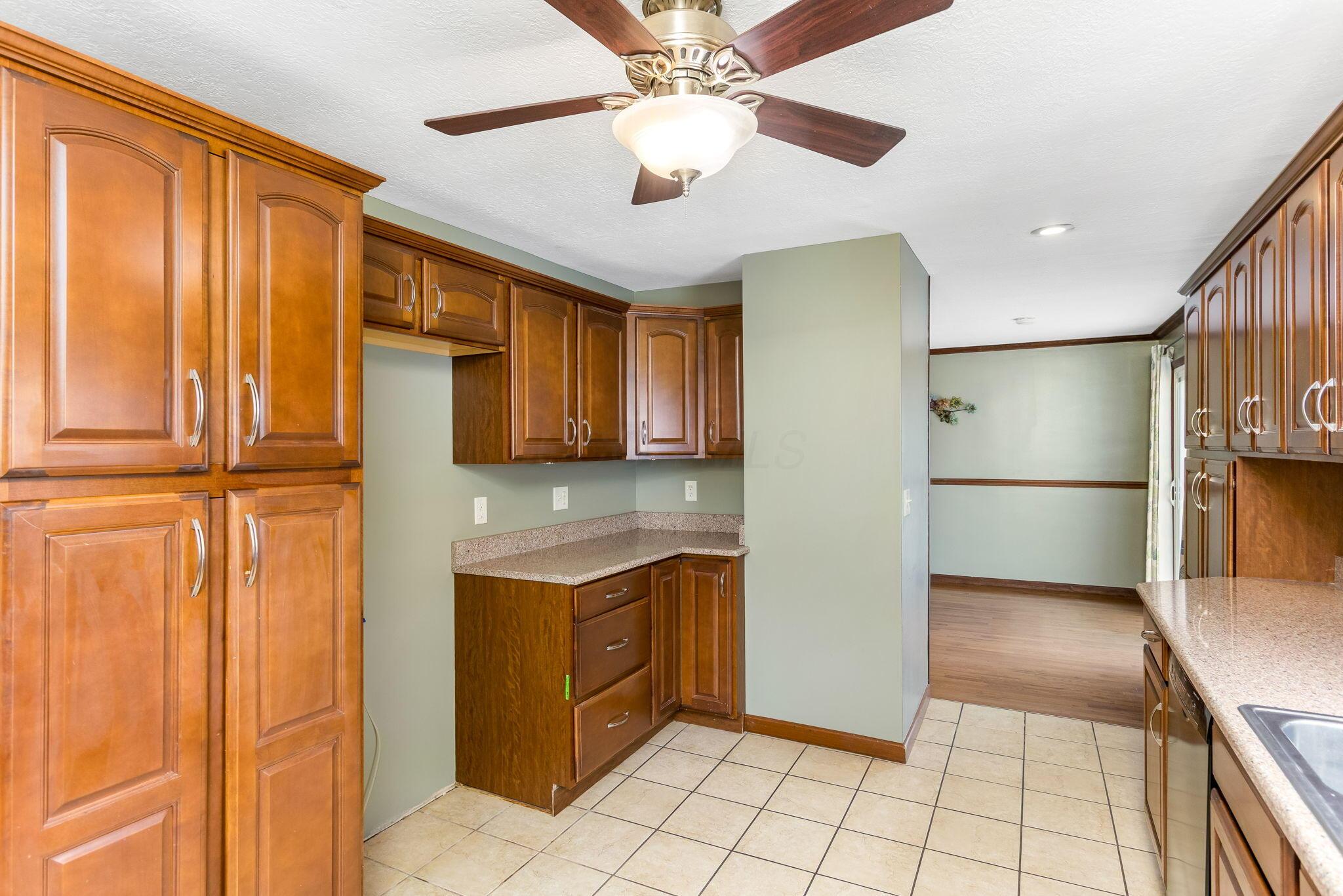 1738 W Chestnut Street, Lancaster, Ohio image 17
