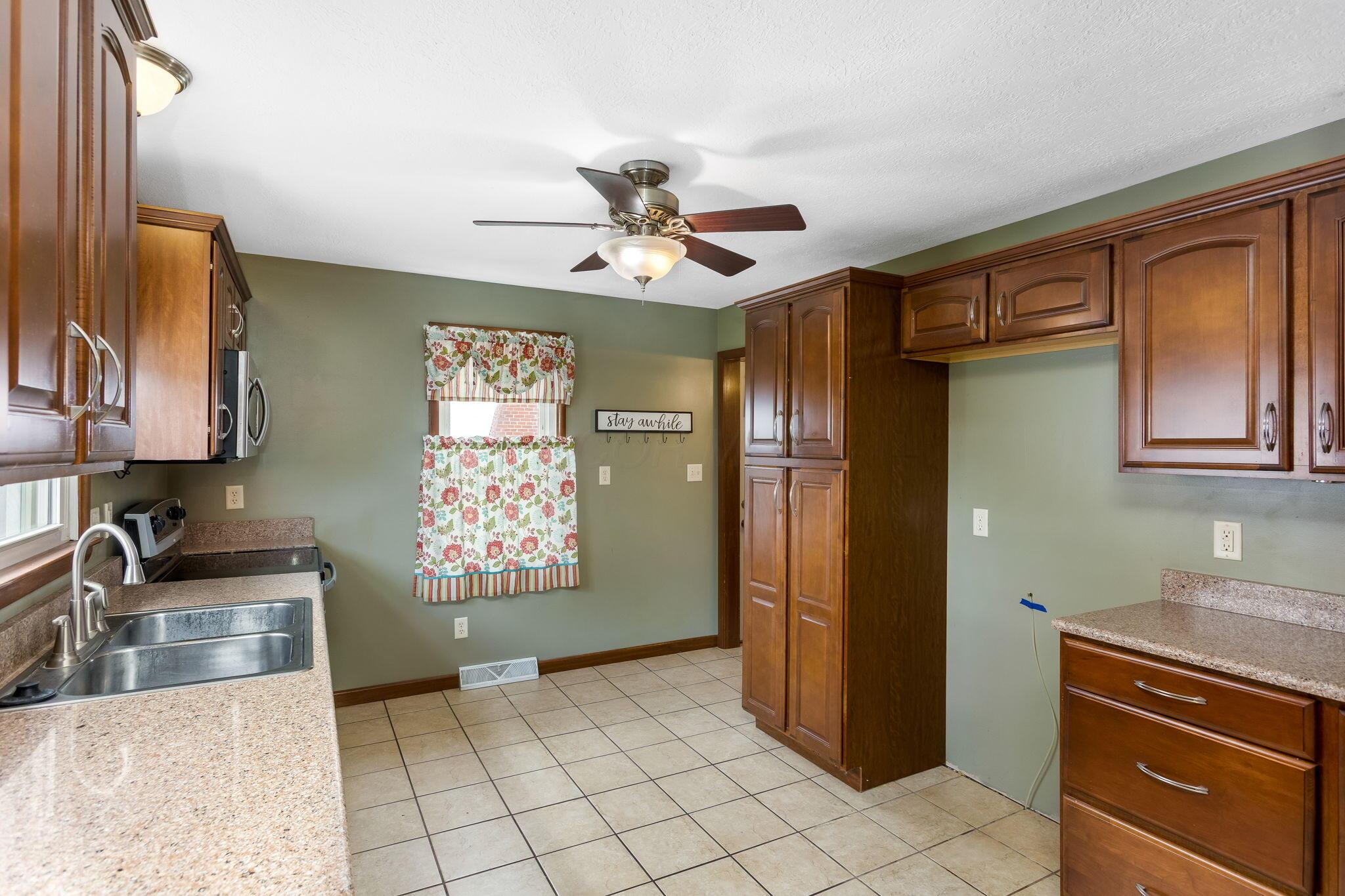 1738 W Chestnut Street, Lancaster, Ohio image 15