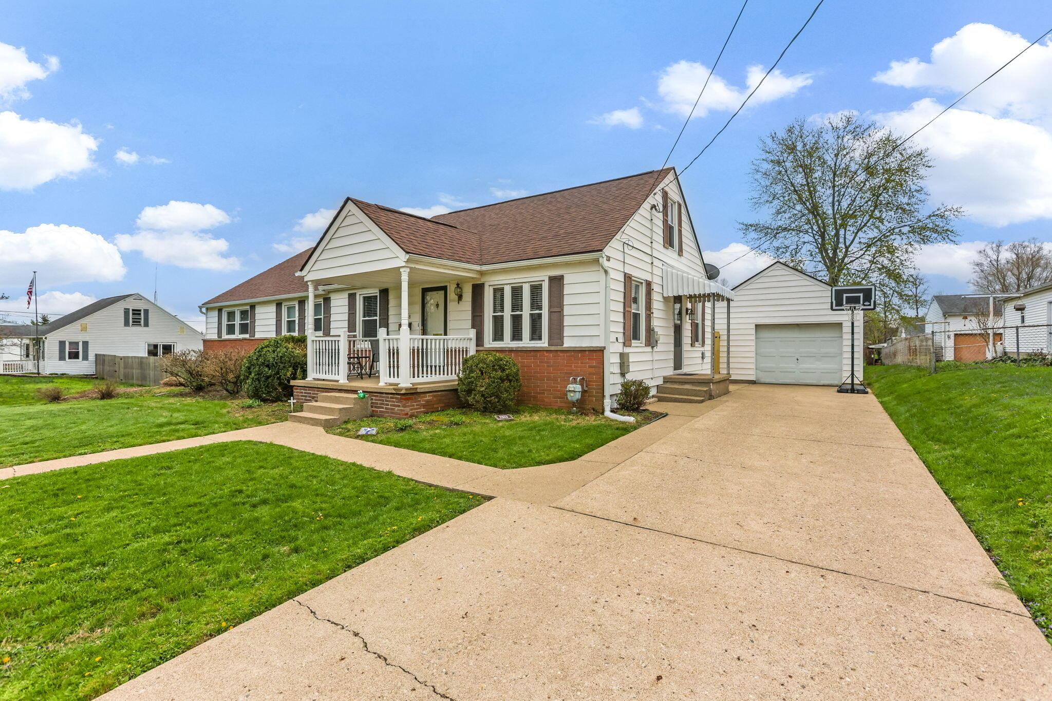 1738 W Chestnut Street, Lancaster, Ohio image 4