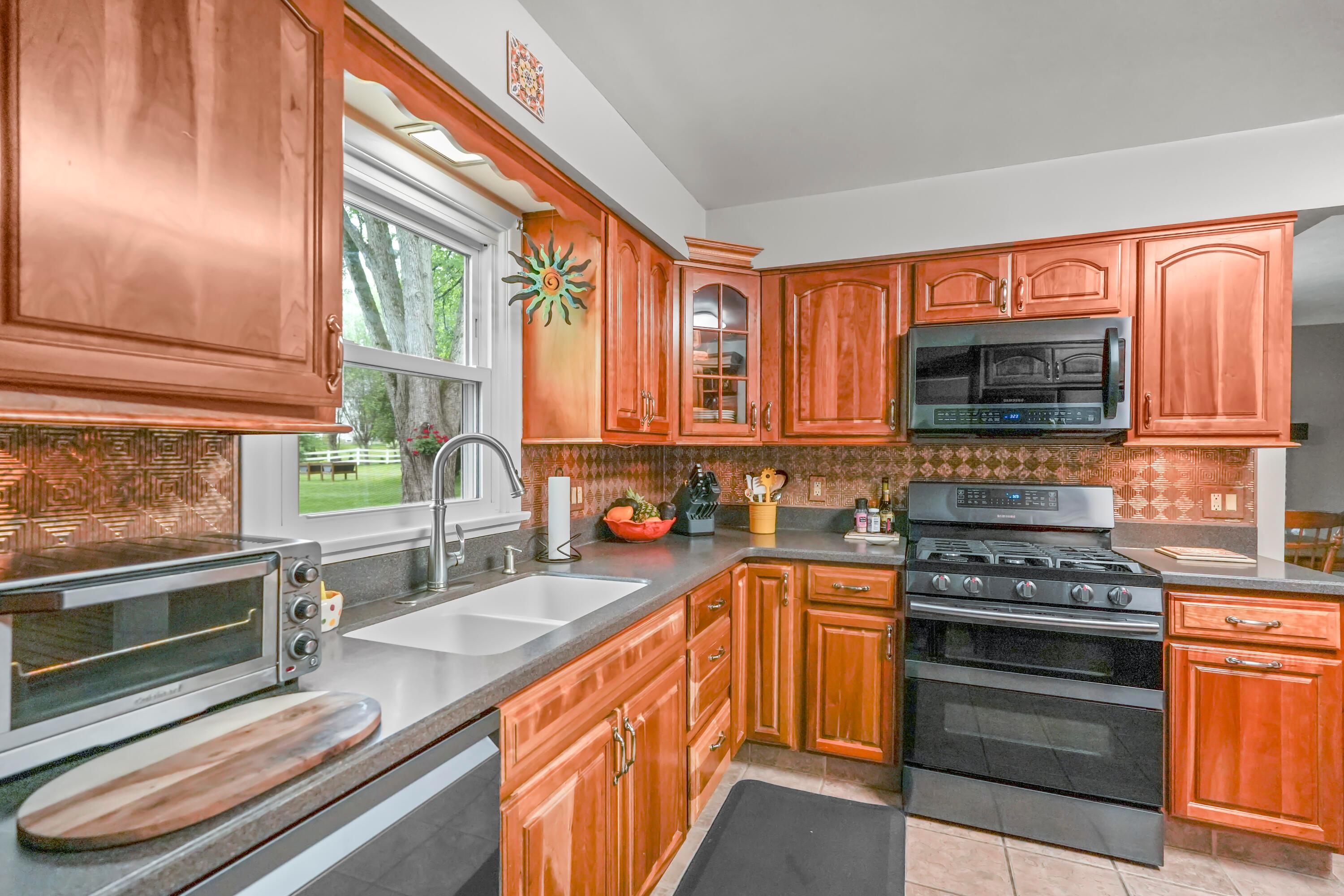 60 Nantucket Drive, Hudson, Ohio image 8