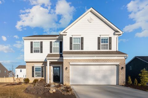 Photo of 484 Creekside Drive, Commercial Point, OH 43116 (MLS # 226002209)