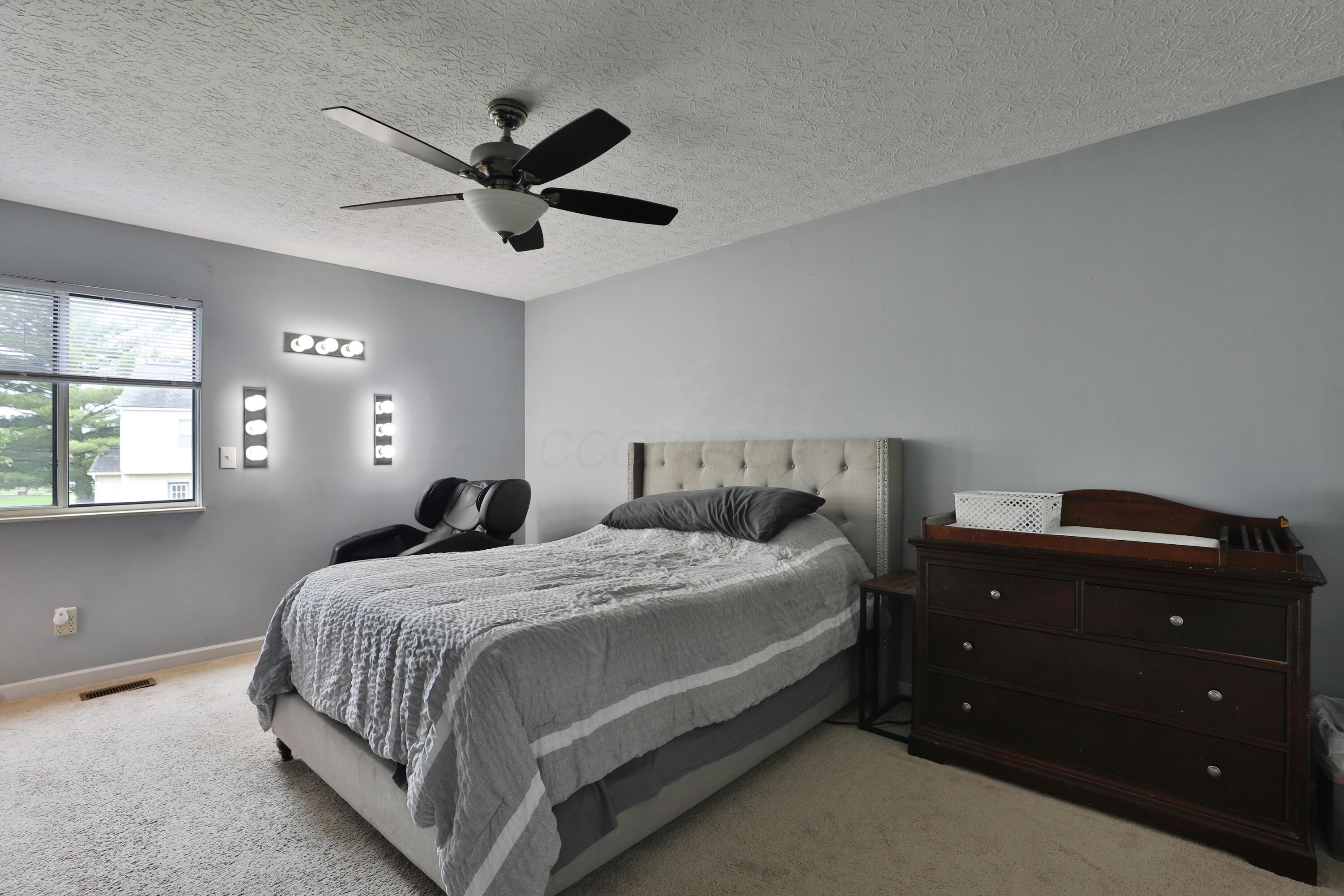401 Jonell Lane, Reynoldsburg, Ohio image 14