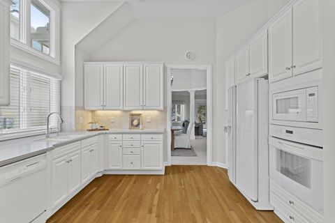 Tiny photo for 2022 Lake Shore Drive, Columbus, OH 43204 (MLS # 226003498)