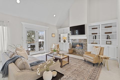 Tiny photo for 2022 Lake Shore Drive, Columbus, OH 43204 (MLS # 226003498)