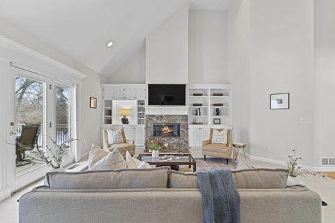 Tiny photo for 2022 Lake Shore Drive, Columbus, OH 43204 (MLS # 226003498)