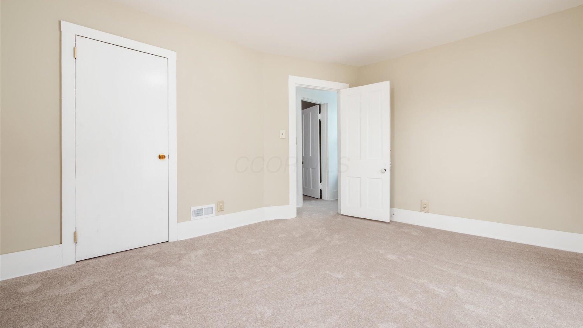 64 W Harrison Street, Newark, Ohio image 22