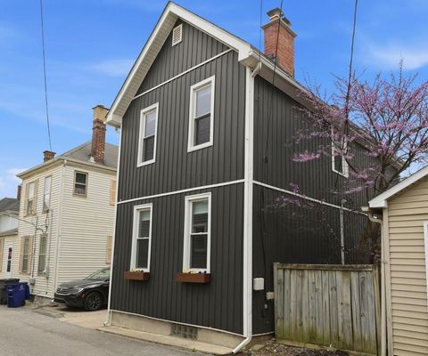 Photo of 185 Nursery Lane, Columbus, OH 43206 (MLS # 226010651)