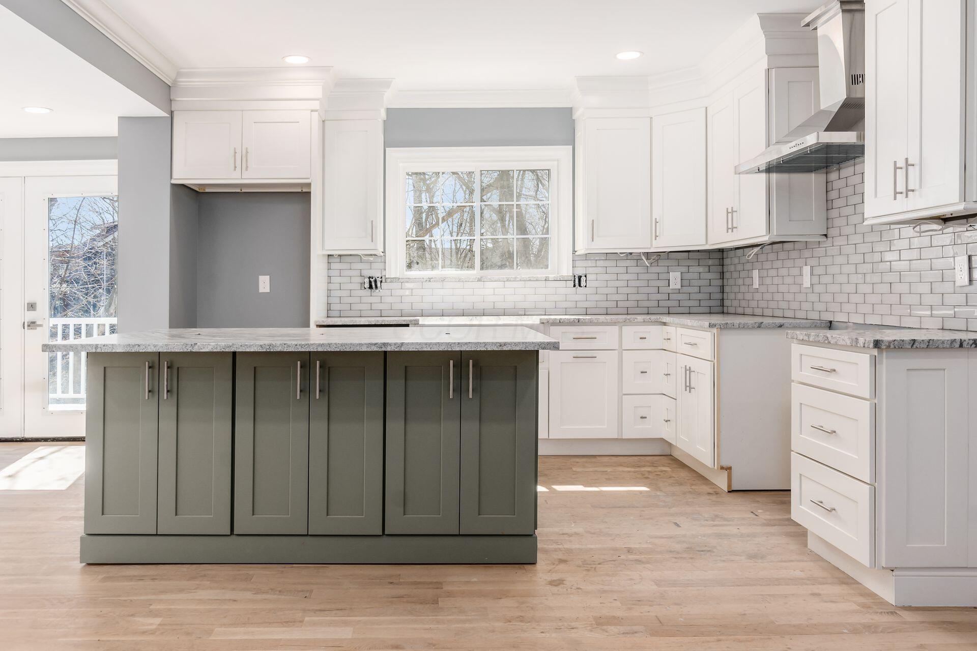 415 Glen Echo Circle, Columbus, Ohio image 11