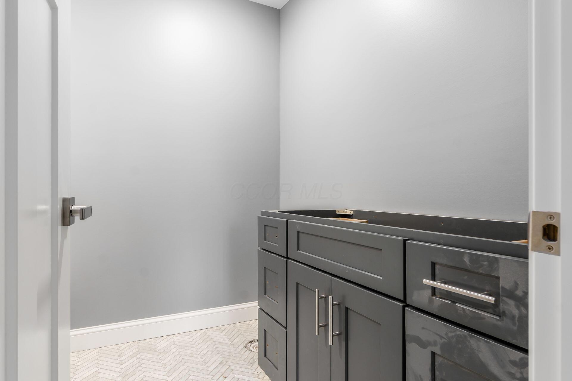 415 Glen Echo Circle, Columbus, Ohio image 49