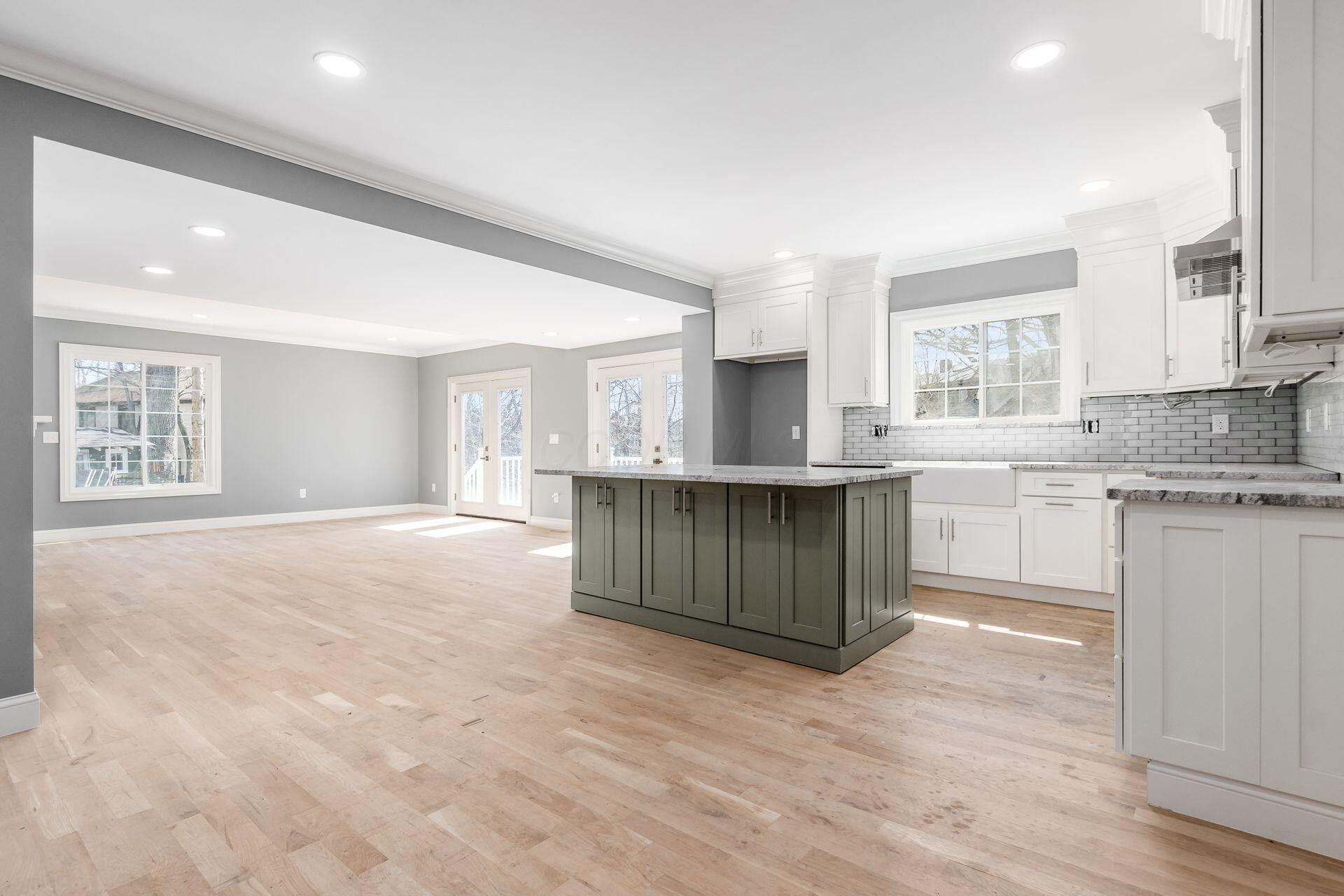 415 Glen Echo Circle, Columbus, Ohio image 8
