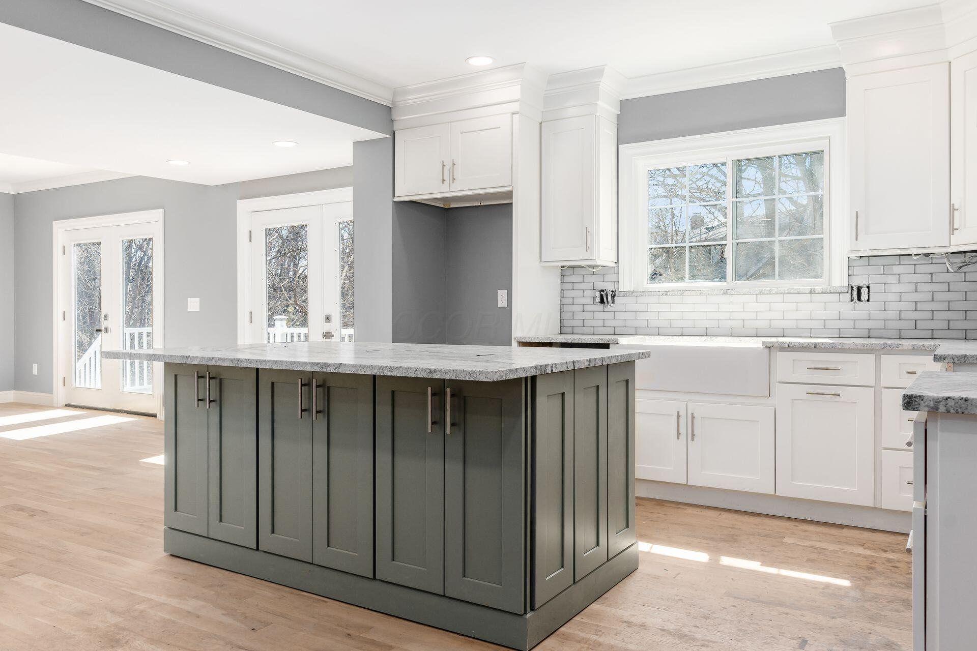 415 Glen Echo Circle, Columbus, Ohio image 10