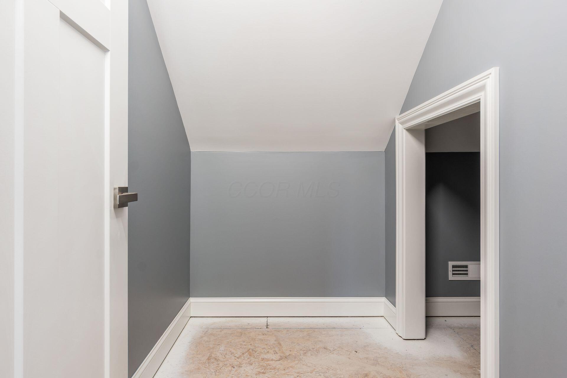 415 Glen Echo Circle, Columbus, Ohio image 37