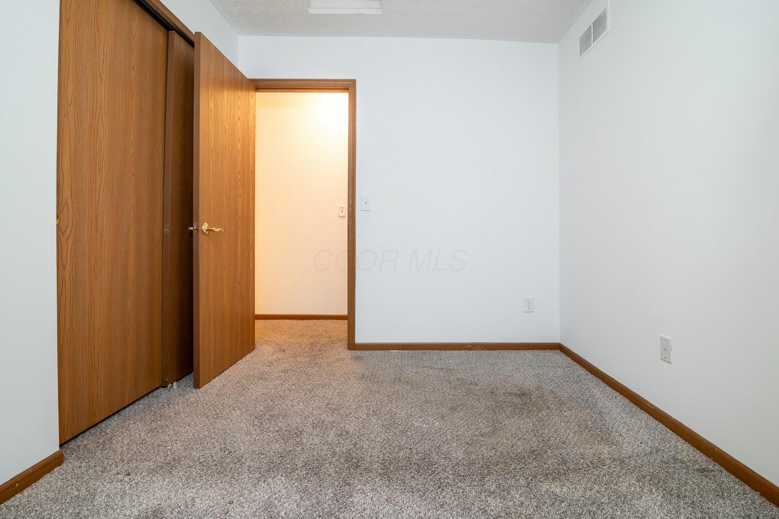 2120 Widding Road, Grove City, Ohio image 37