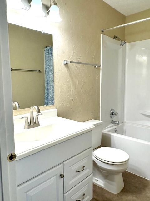 Tiny photo for 874 Sheldrake Court 21C #21C, Columbus, OH 43085 (MLS # 225037772)