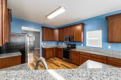 Tiny photo for 173 Mannaseh Drive E, Granville, OH 43023 (MLS # 225044638)