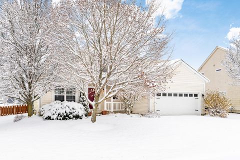 Tiny photo for 173 Mannaseh Drive E, Granville, OH 43023 (MLS # 225044638)