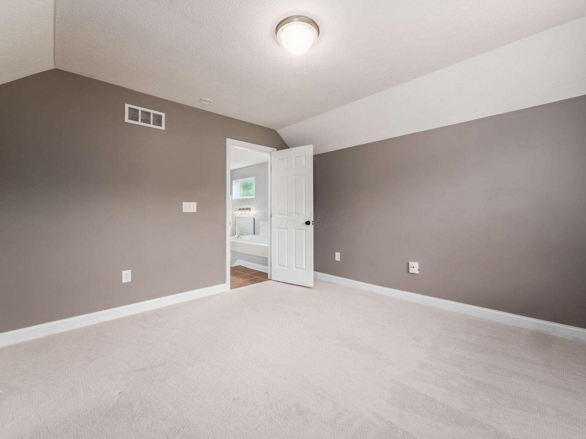 10680 Brettridge Drive, Powell, Ohio image 34