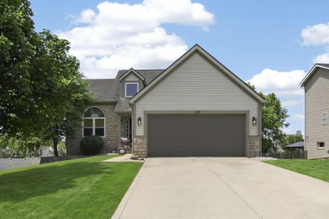 Photo of 218 Kyber Run Circle, Johnstown, OH 43031 (MLS # 226022497)