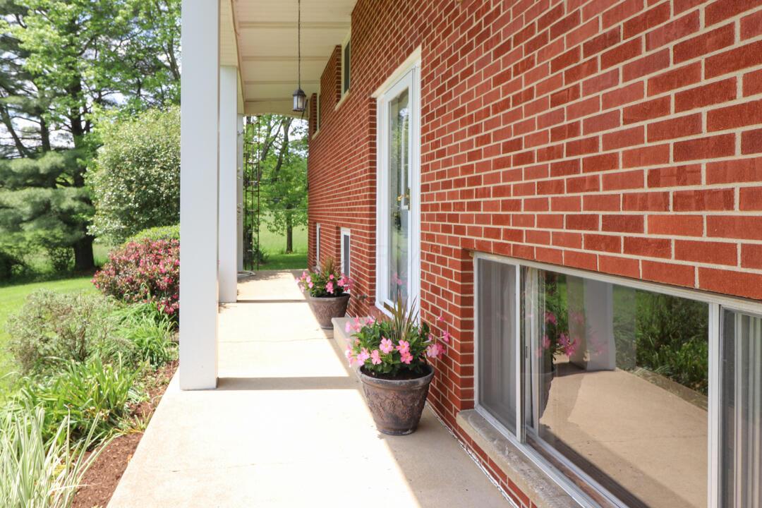 1294 Kings Corners Road, Mansfield, Ohio image 9