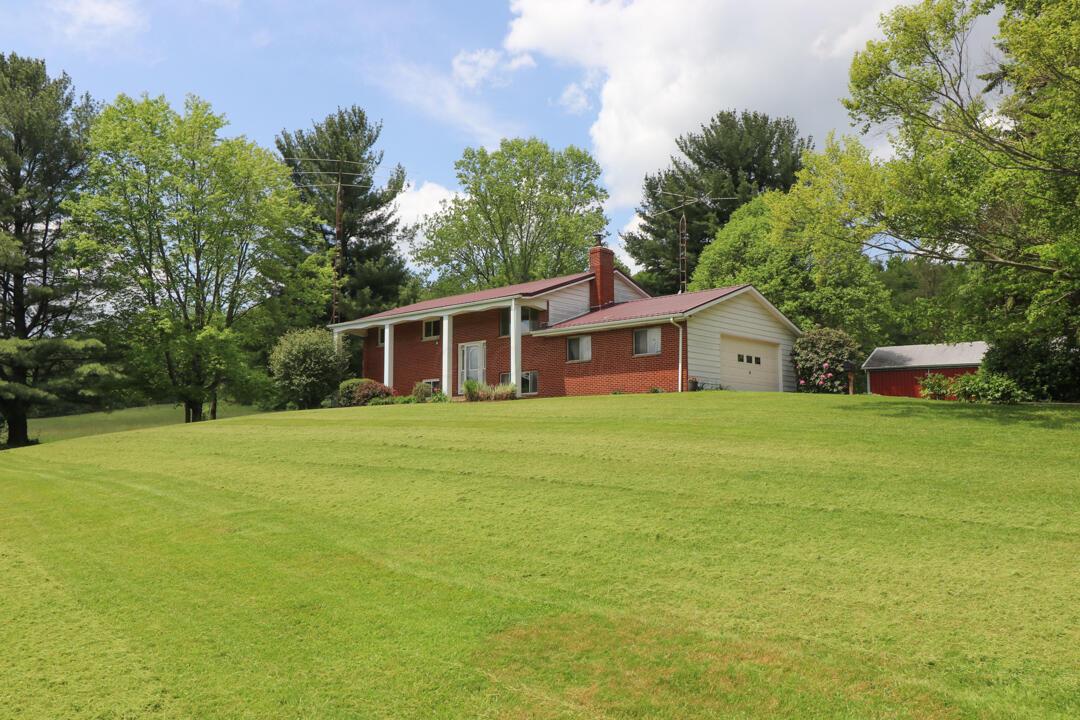 1294 Kings Corners Road, Mansfield, Ohio image 2