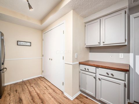 Tiny photo for 2336 Willowside Lane, Grove City, OH 43123 (MLS # 226000779)