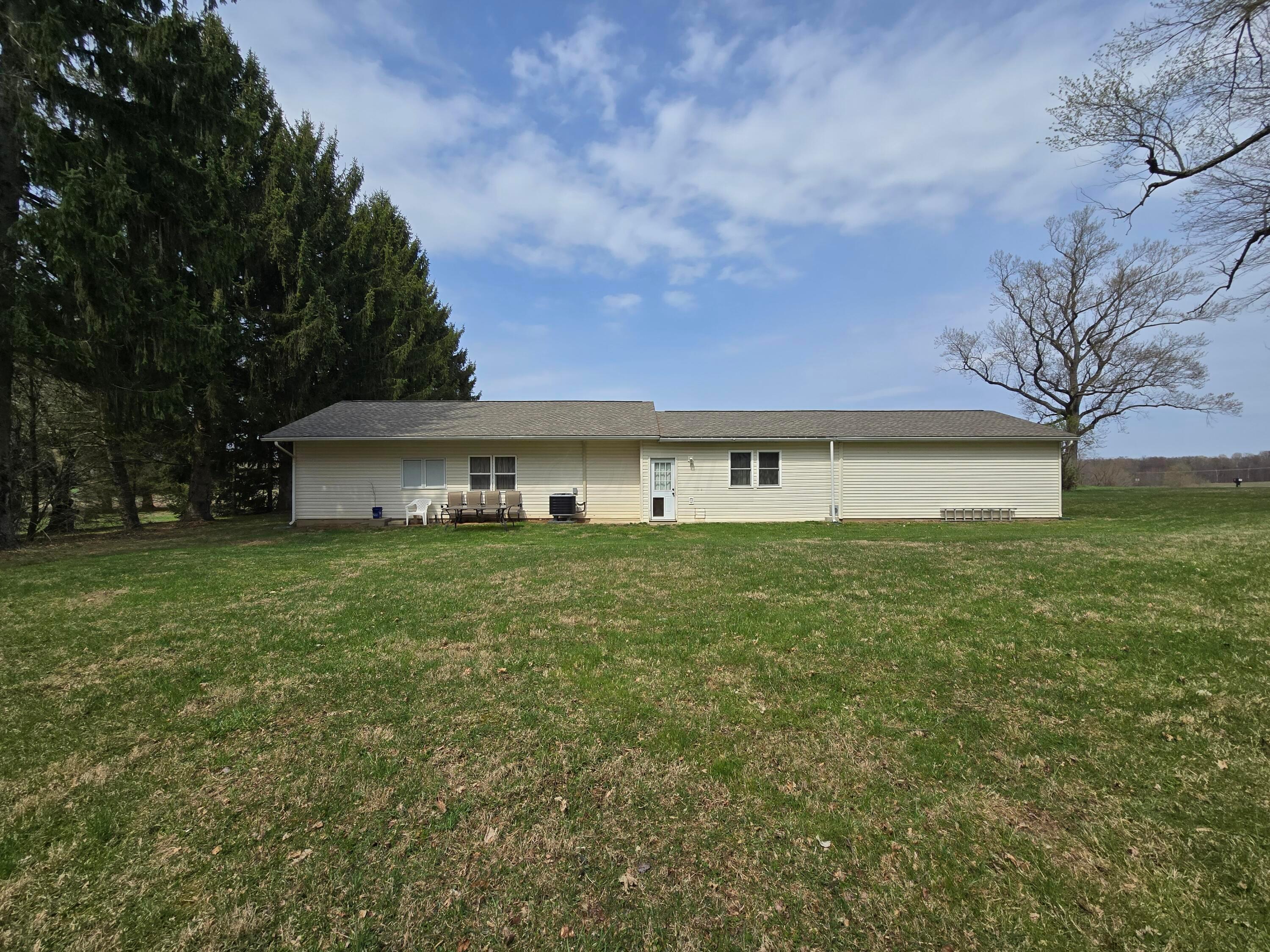 15504 Crooked Street, Mount Vernon, Ohio image 2