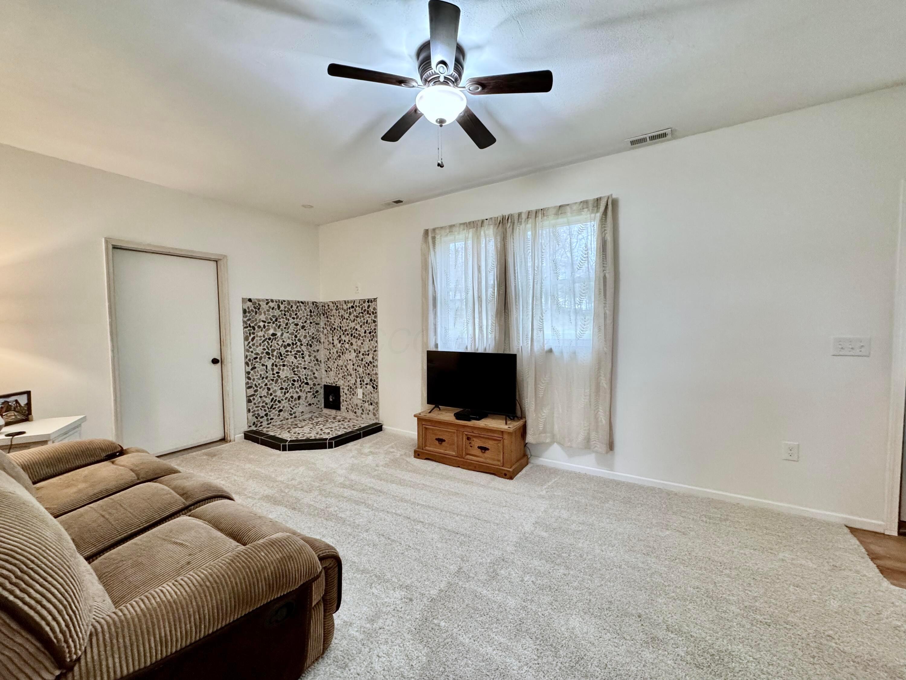 15504 Crooked Street, Mount Vernon, Ohio image 15