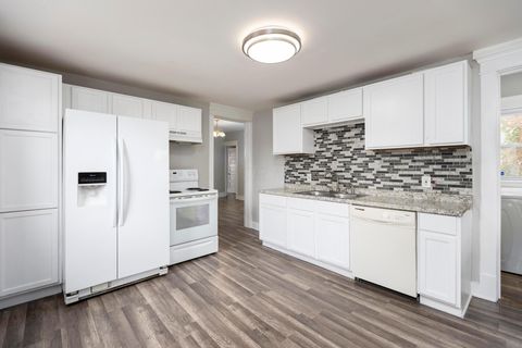 Tiny photo for 174 Boyleston Avenue, Newark, OH 43055 (MLS # 225041436)