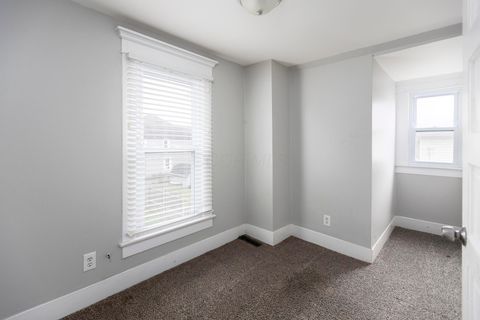 Tiny photo for 174 Boyleston Avenue, Newark, OH 43055 (MLS # 225041436)