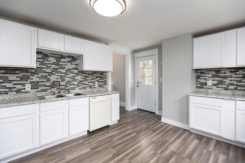 Tiny photo for 174 Boyleston Avenue, Newark, OH 43055 (MLS # 225041436)