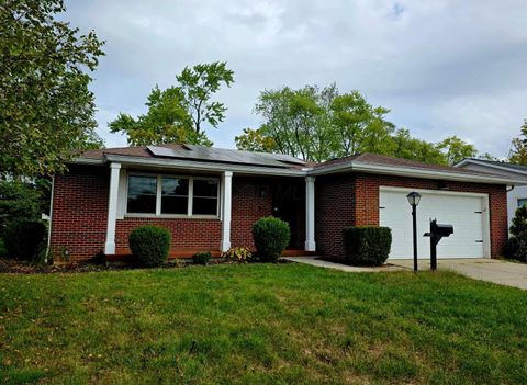 Photo of 3084 Sawyer Drive, Grove City, OH 43123 (MLS # 225037865)