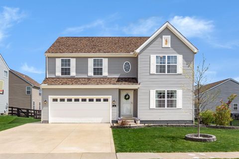 Photo of 198 Rosewood Loop SW, Commercial Point, OH 43116 (MLS # 226017366)