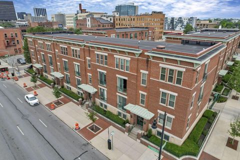 Photo of 336 S 3rd Street 3 #3, Columbus, OH 43215 (MLS # 225021771)