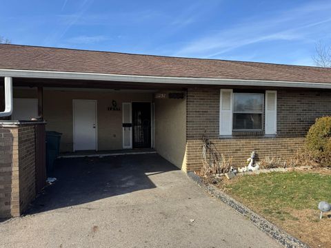 Photo of 1257 Woodbrook Circle W 15 #15, Columbus, OH 43223 (MLS # 226002340)