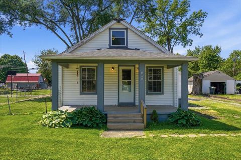 Photo of 1061 Williams Road, Columbus, OH 43207 (MLS # 226016869)
