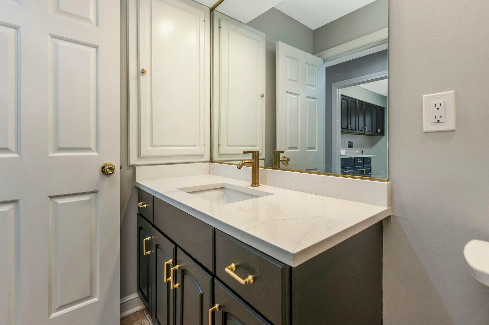 308 Windcroft Drive, Westerville, Ohio image 32